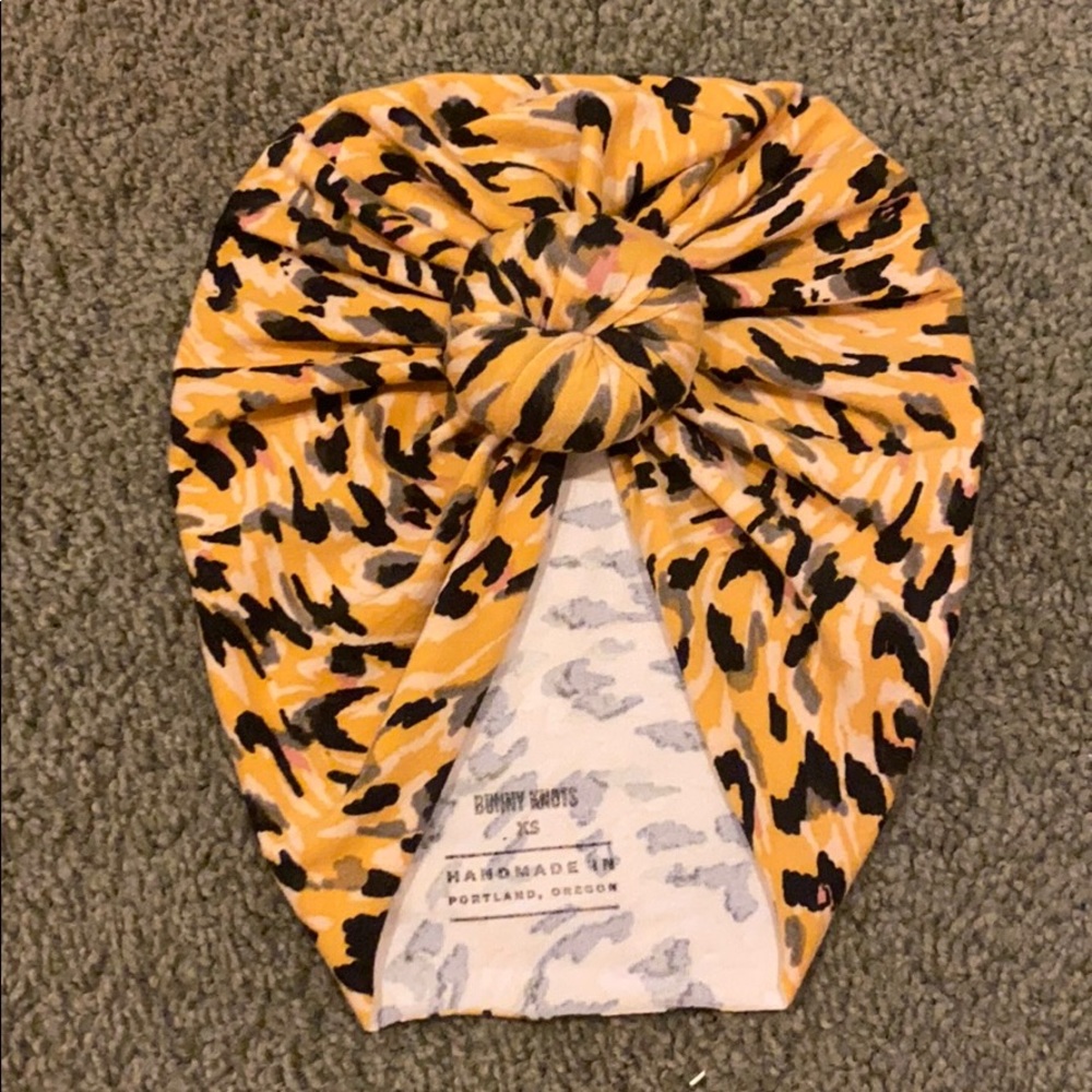 BUNNY KNOTS TURBAN KNOT